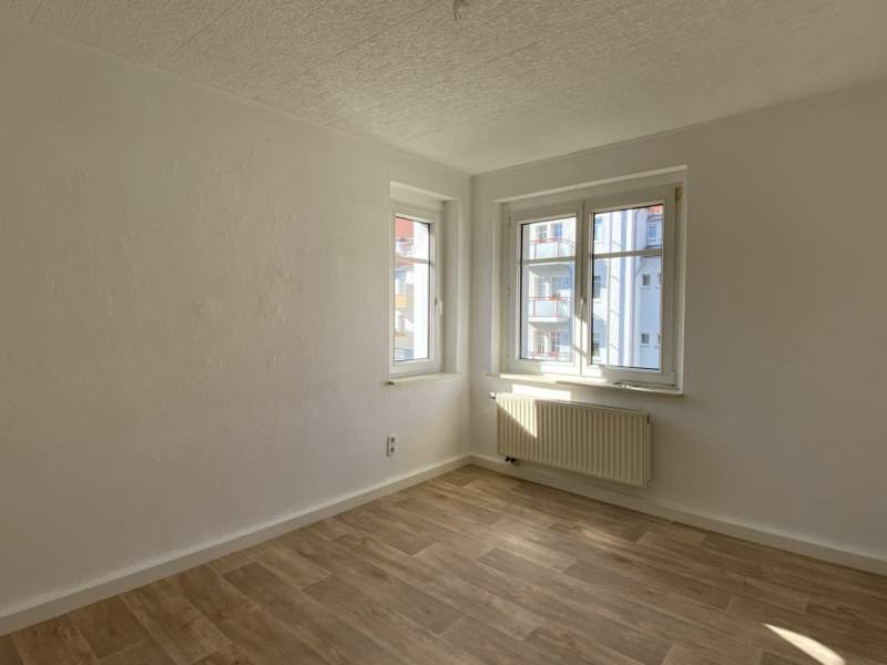 Alwin-May-Straße 2, 2. Obergeschoss / links