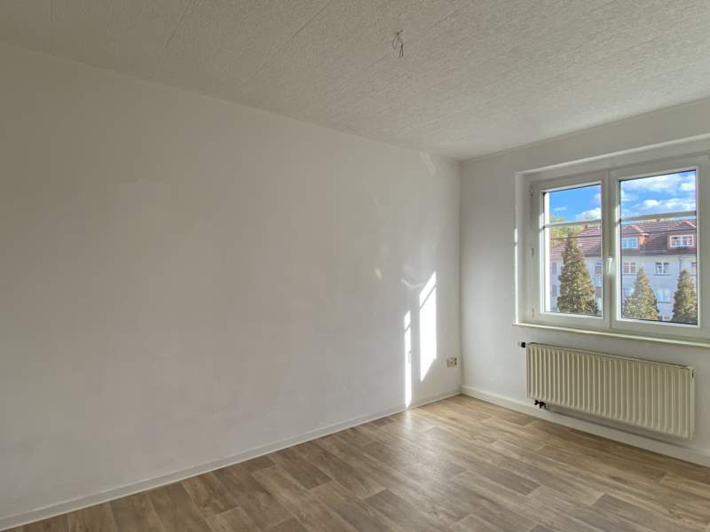 Alwin-May-Straße 2, 2. Obergeschoss / links